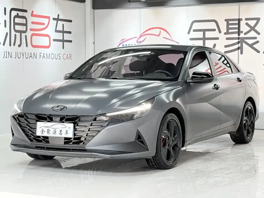 Hyundai Elantra — фото 1