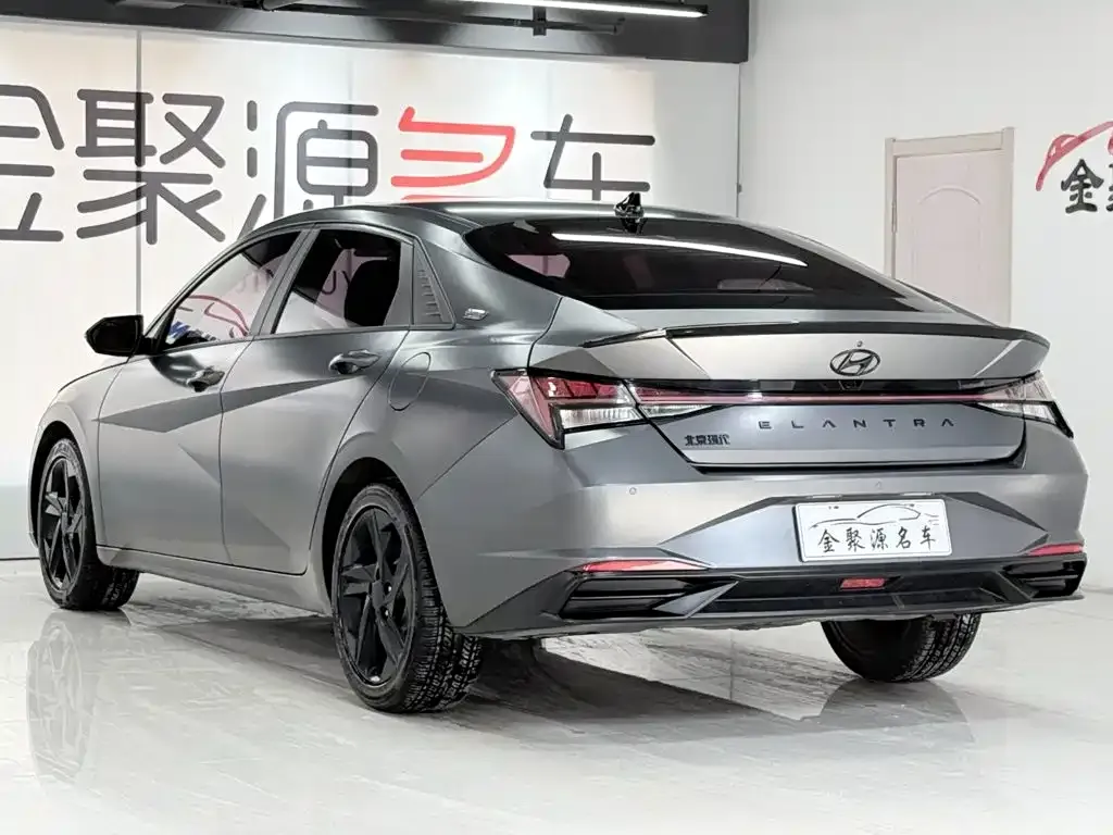 Hyundai Elantra — фото 9