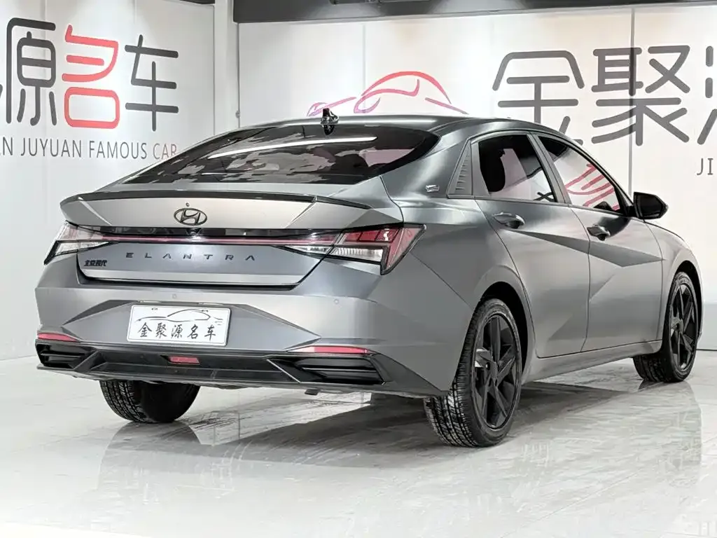 Hyundai Elantra — фото 2