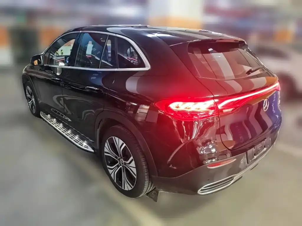 Mercedes-Benz EQE SUV — фото 5