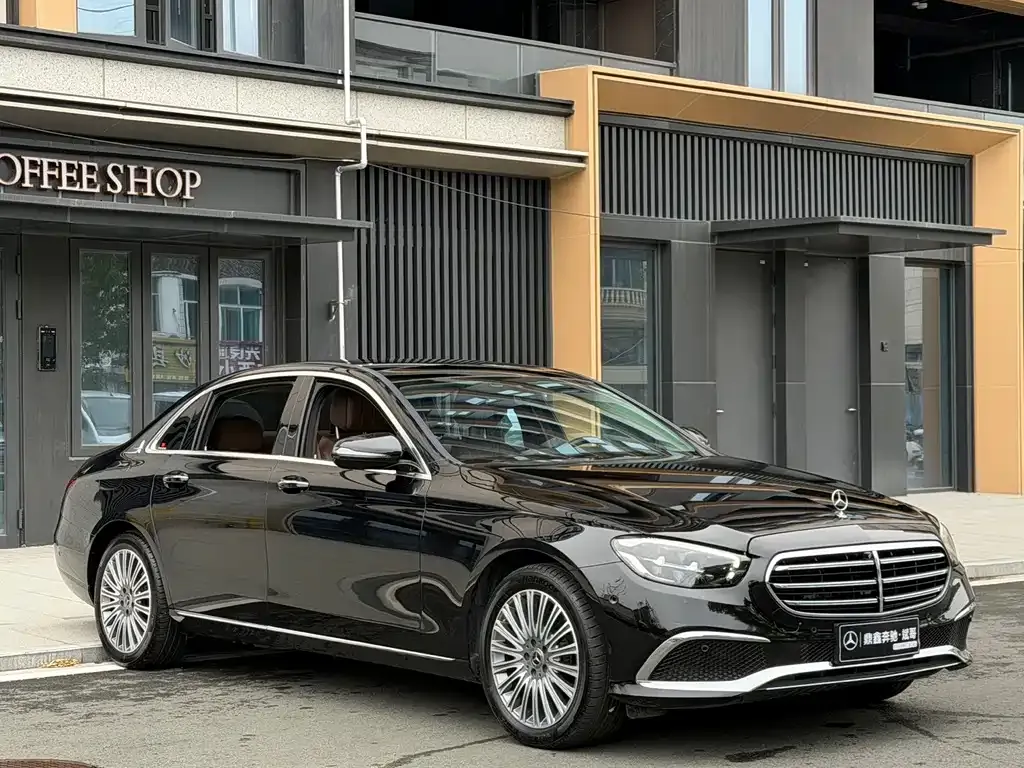 Mercedes-Benz E-Class — фото 10