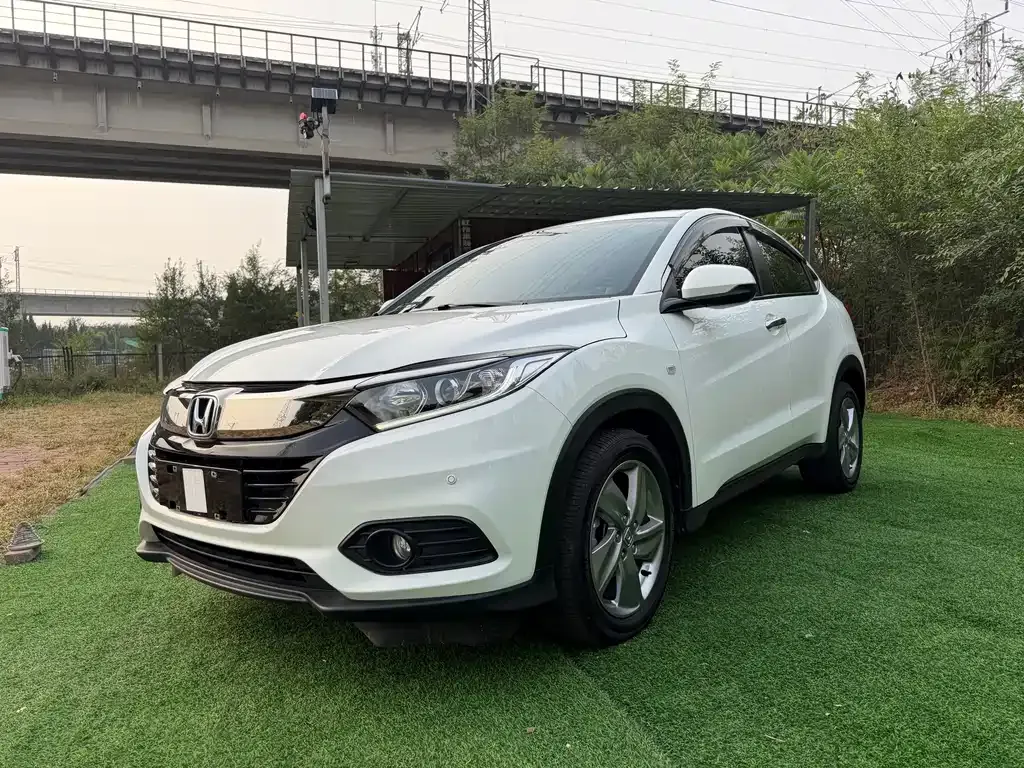 Honda Vezel — фото 1