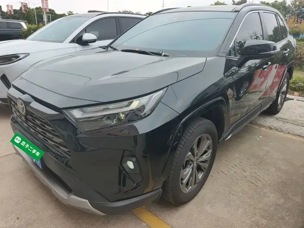 Toyota RAV4 — фото 3