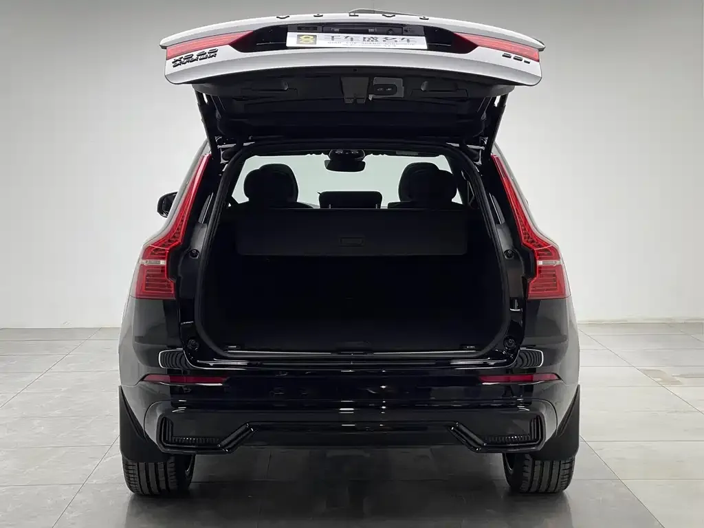 Volvo XC60 — фото 3