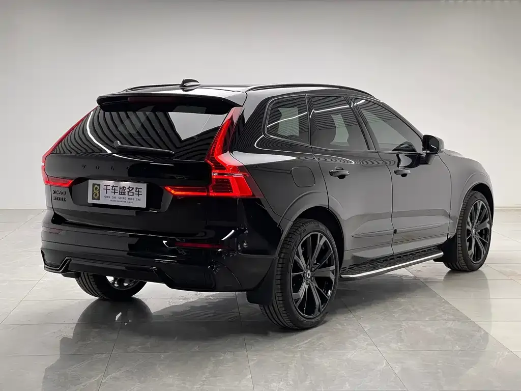 Volvo XC60 — фото 2