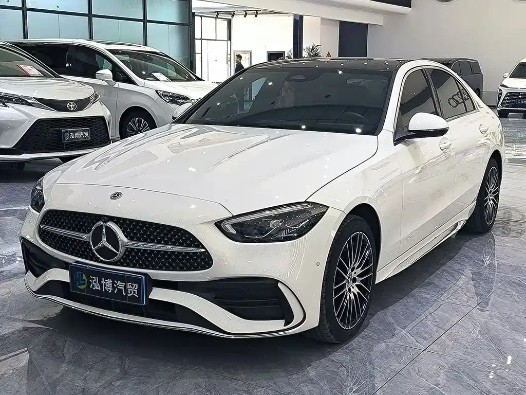 Mercedes-Benz C-Class — фото 1