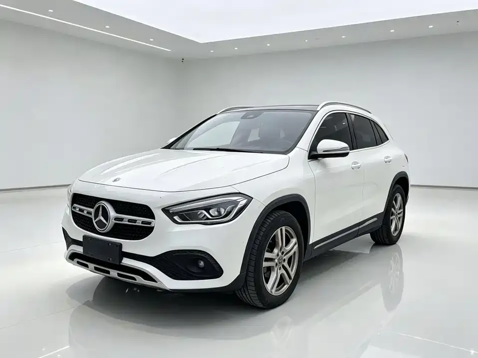 Mercedes-Benz GLA — фото 1