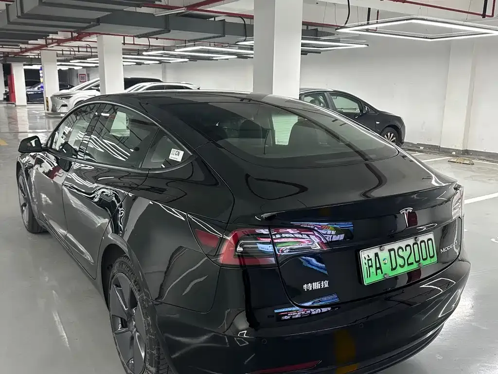 Tesla Model 3 — фото 2