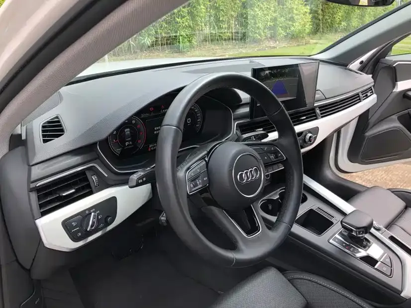Audi A4L — фото 5