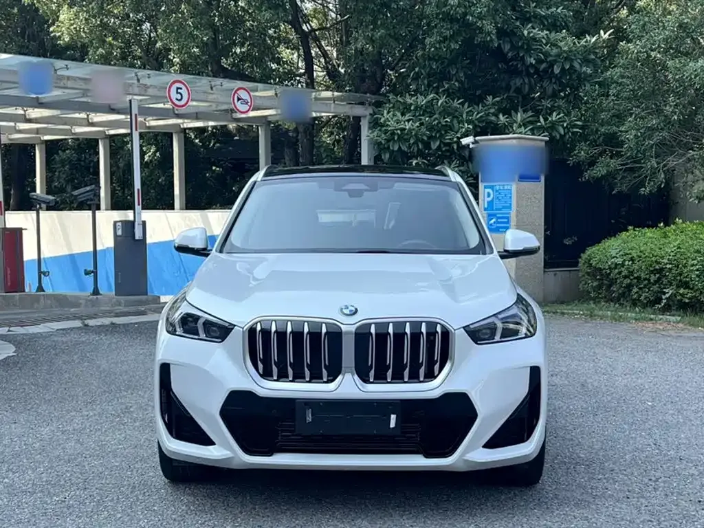 BMW X1 — фото 8