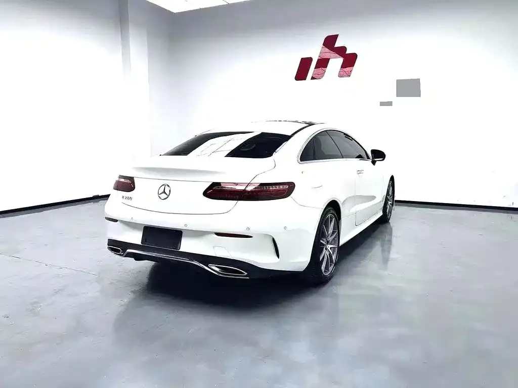 Mercedes-Benz E-Class (Import) — фото 4