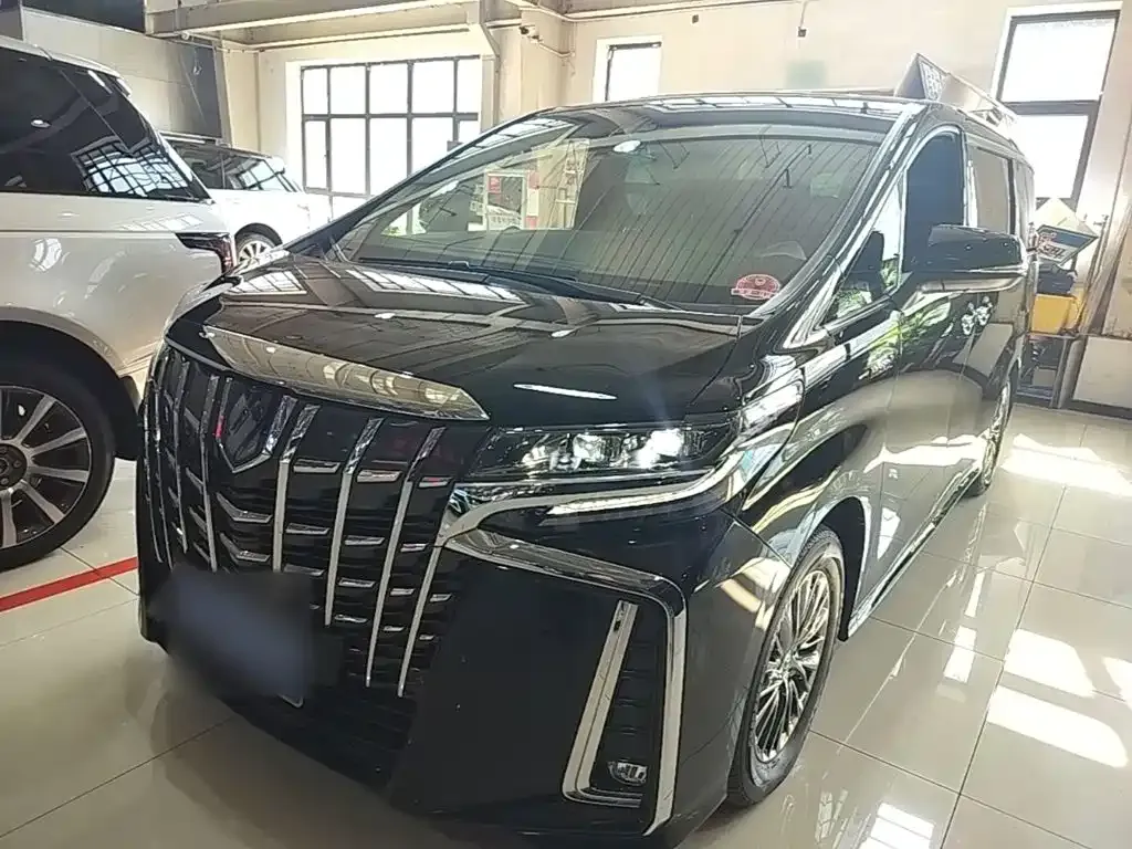 Toyota Alphard — фото 5