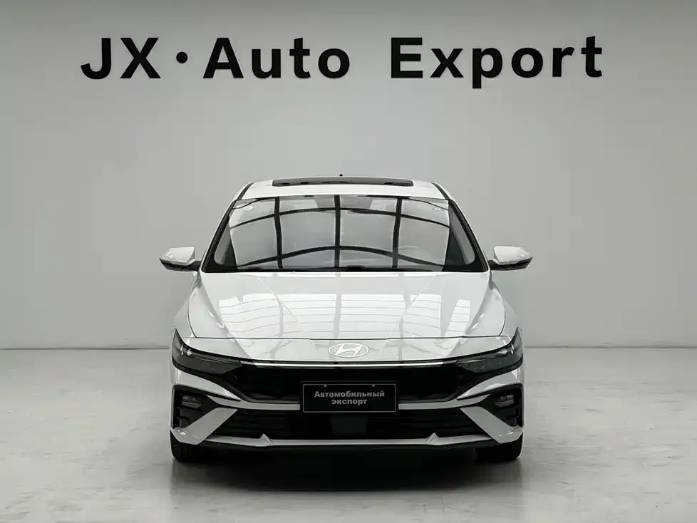 Hyundai Elantra — фото 3