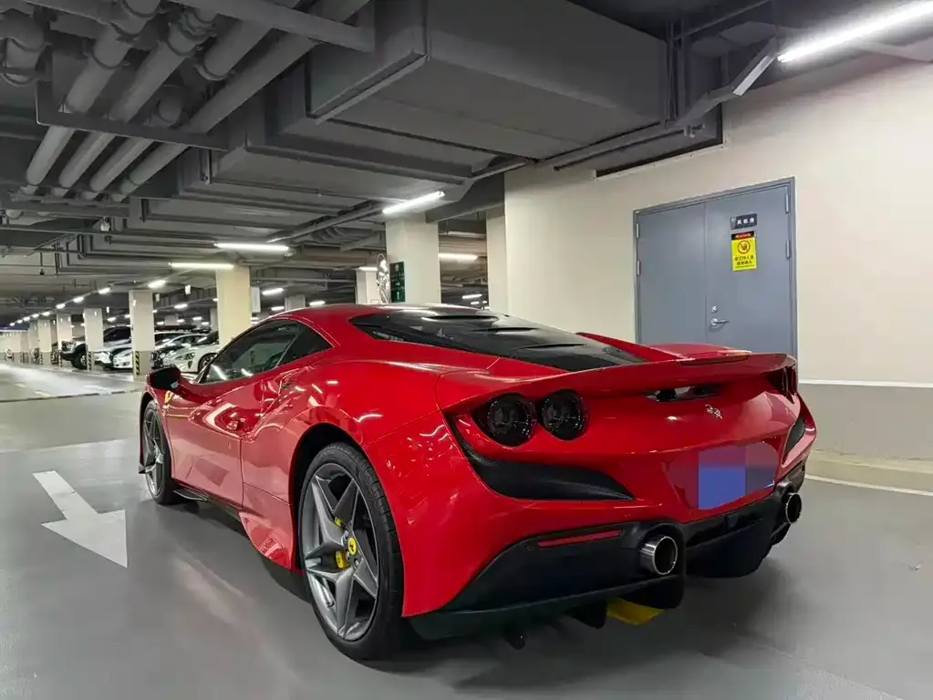 Ferrari F8 — фото 8