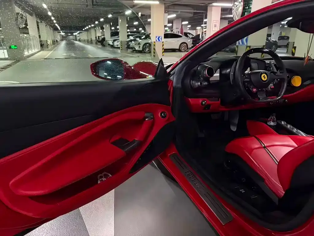 Ferrari F8 — фото 5