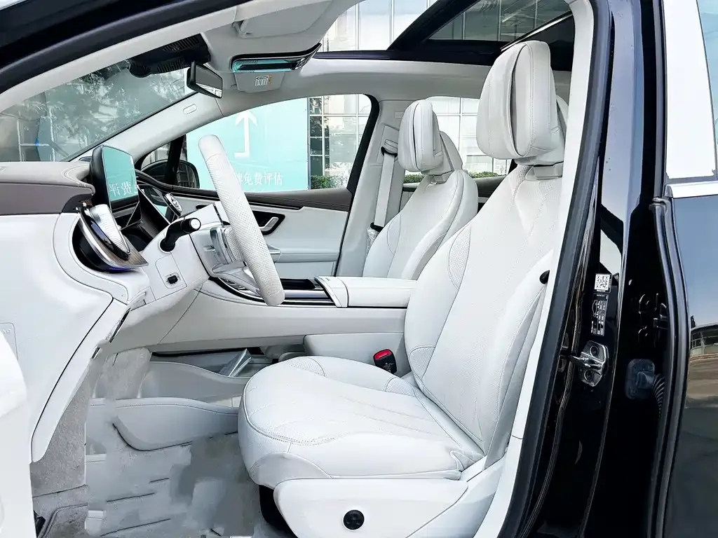 Mercedes-Benz EQE SUV — фото 4