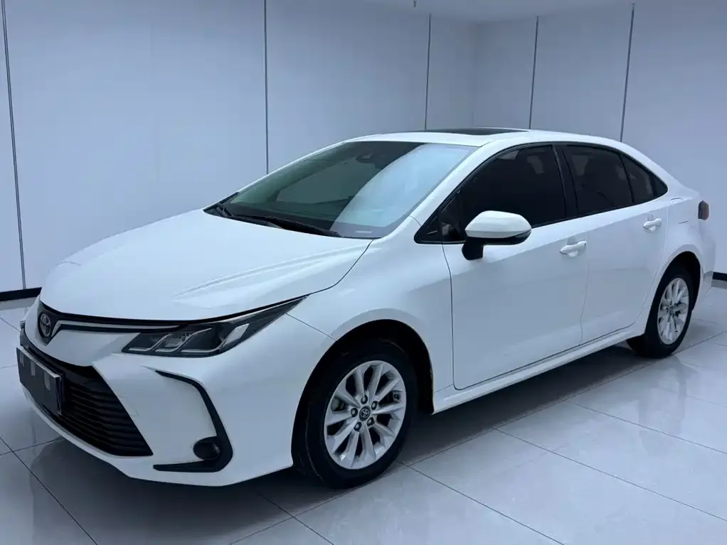 Toyota Corolla — фото 1