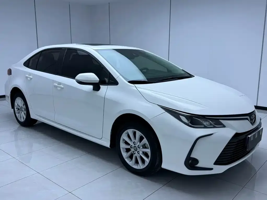 Toyota Corolla — фото 3