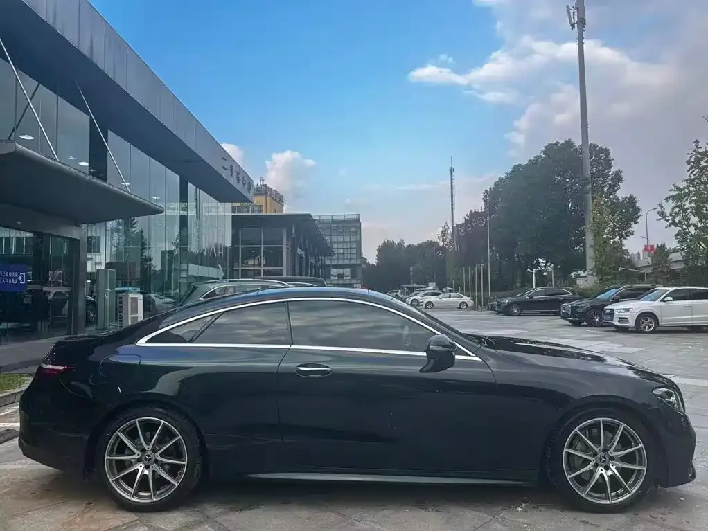 Mercedes-Benz E-Class (Import) — фото 4