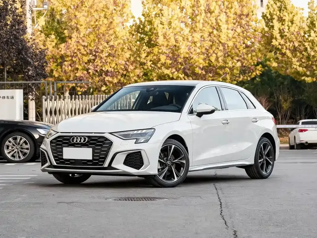 Audi A3 — фото 1
