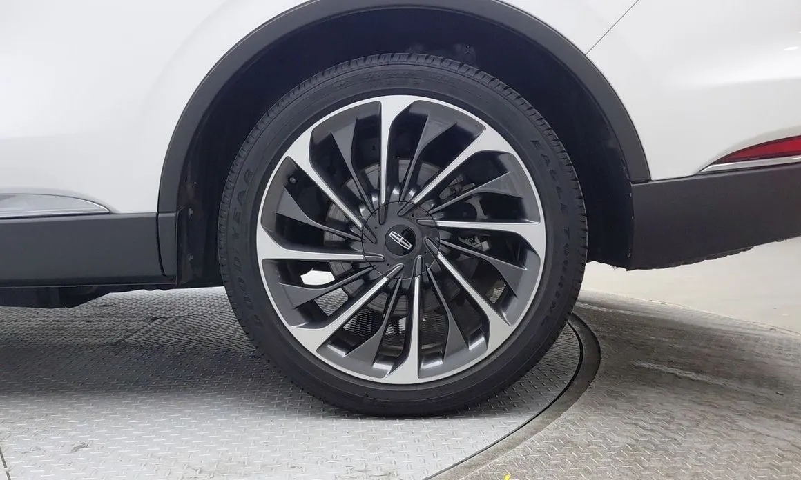 Lincoln Aviator — фото 10