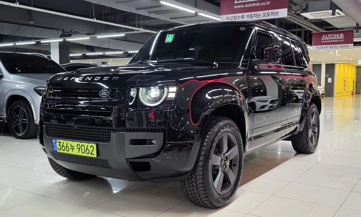 Land Rover Defender — фото 1