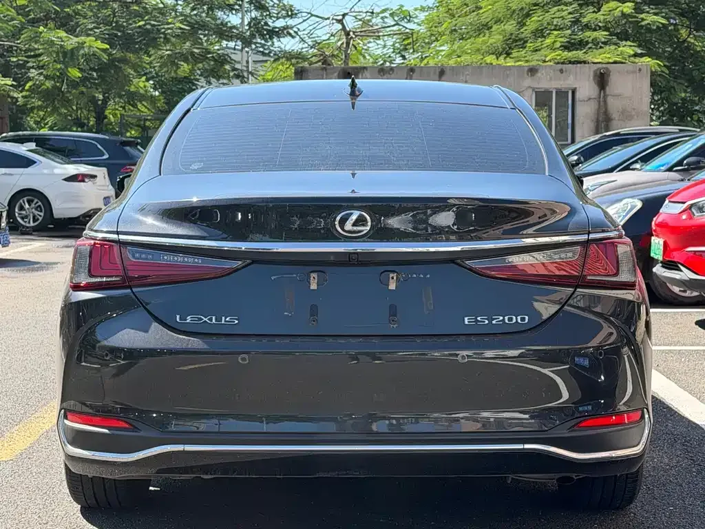 Lexus ES — фото 7