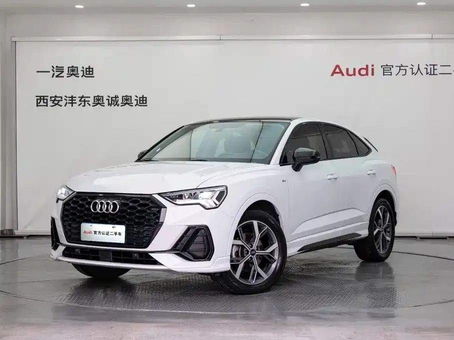 Audi Q3 Sportback — фото 1