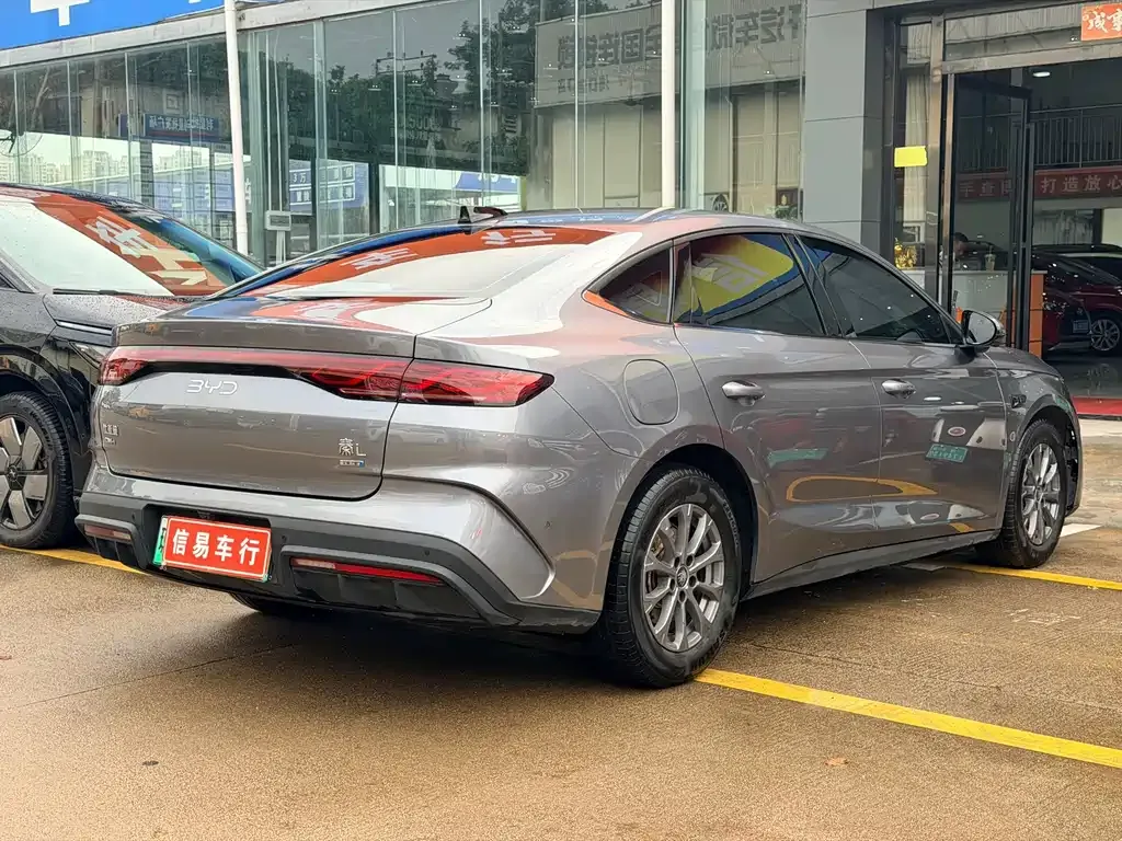 BYD Qin L — фото 10