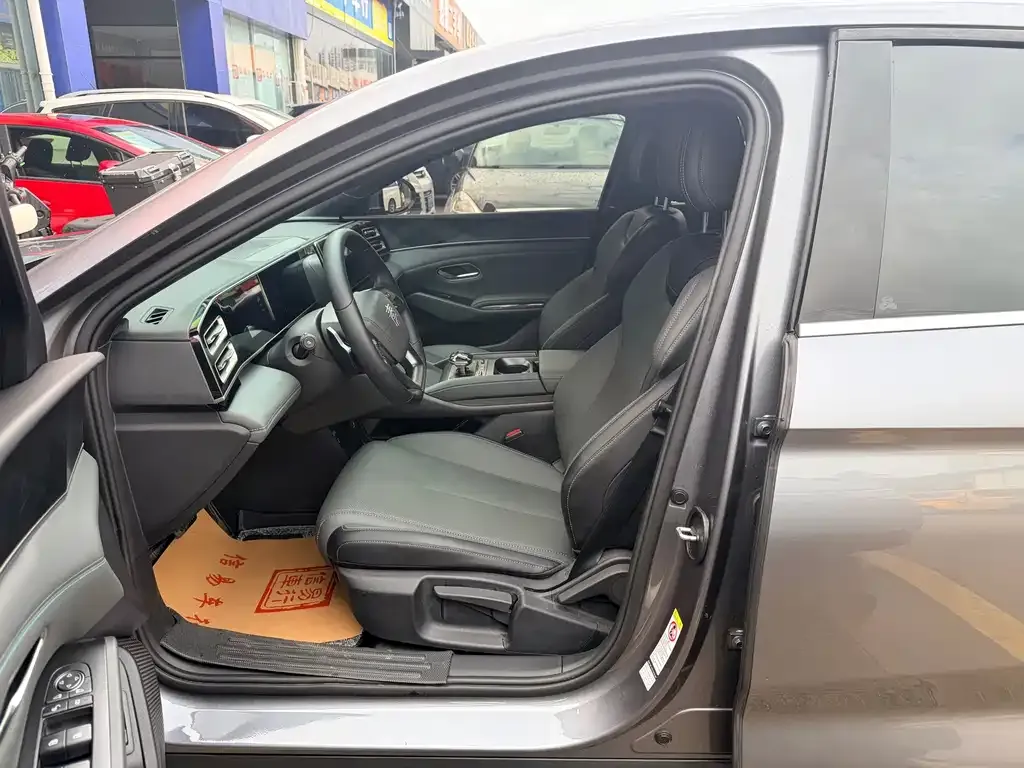 BYD Qin L — фото 2
