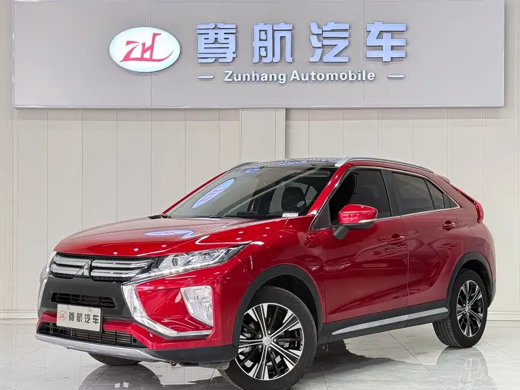 Mitsubishi Eclipse Cross — фото 1