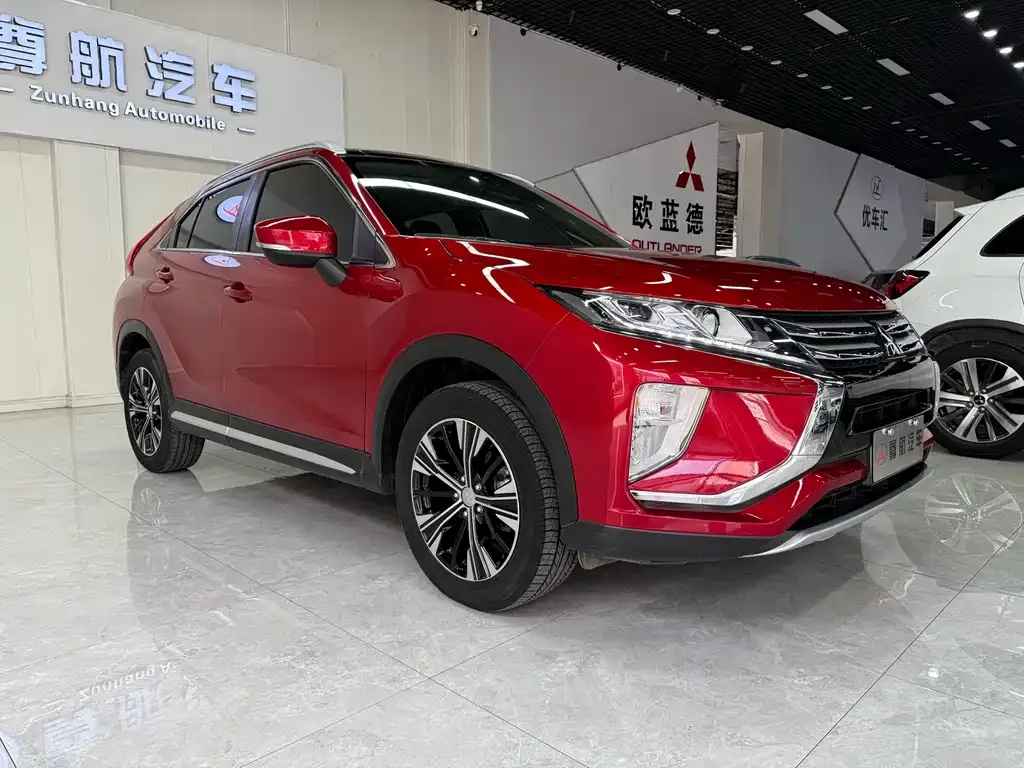 Mitsubishi Eclipse Cross — фото 6