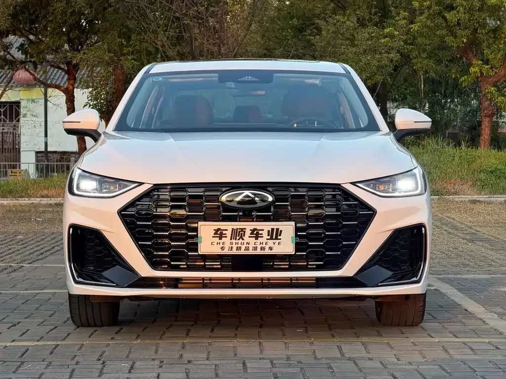 Chery Arrizo 8 PRO — фото 3
