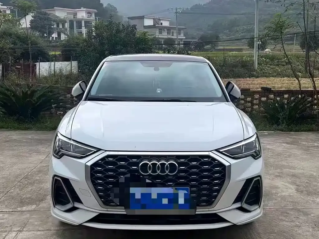 Audi Q3 Sportback — фото 8