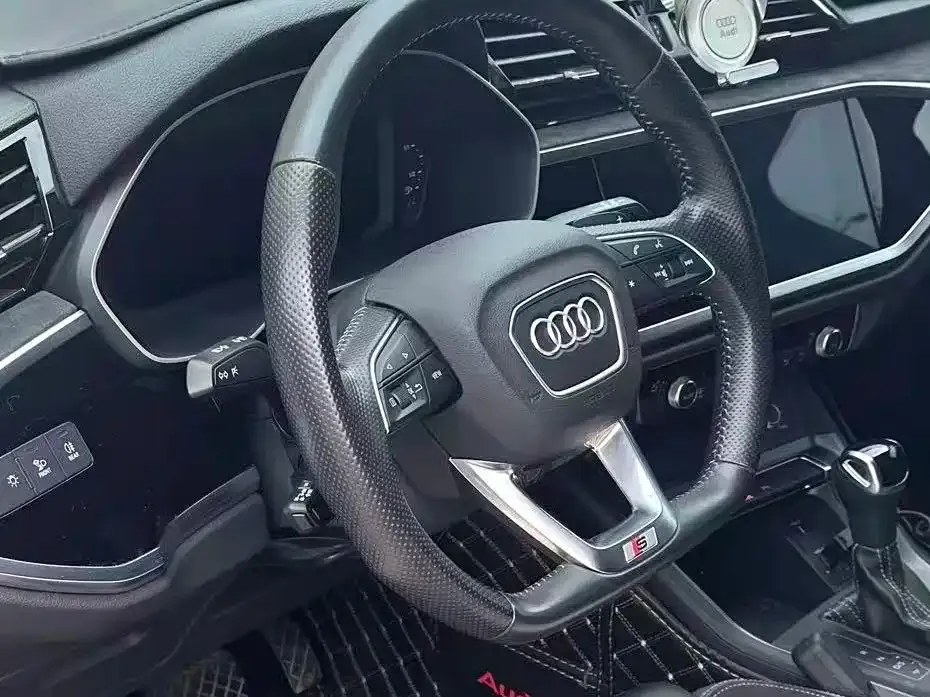 Audi Q3 Sportback — фото 4