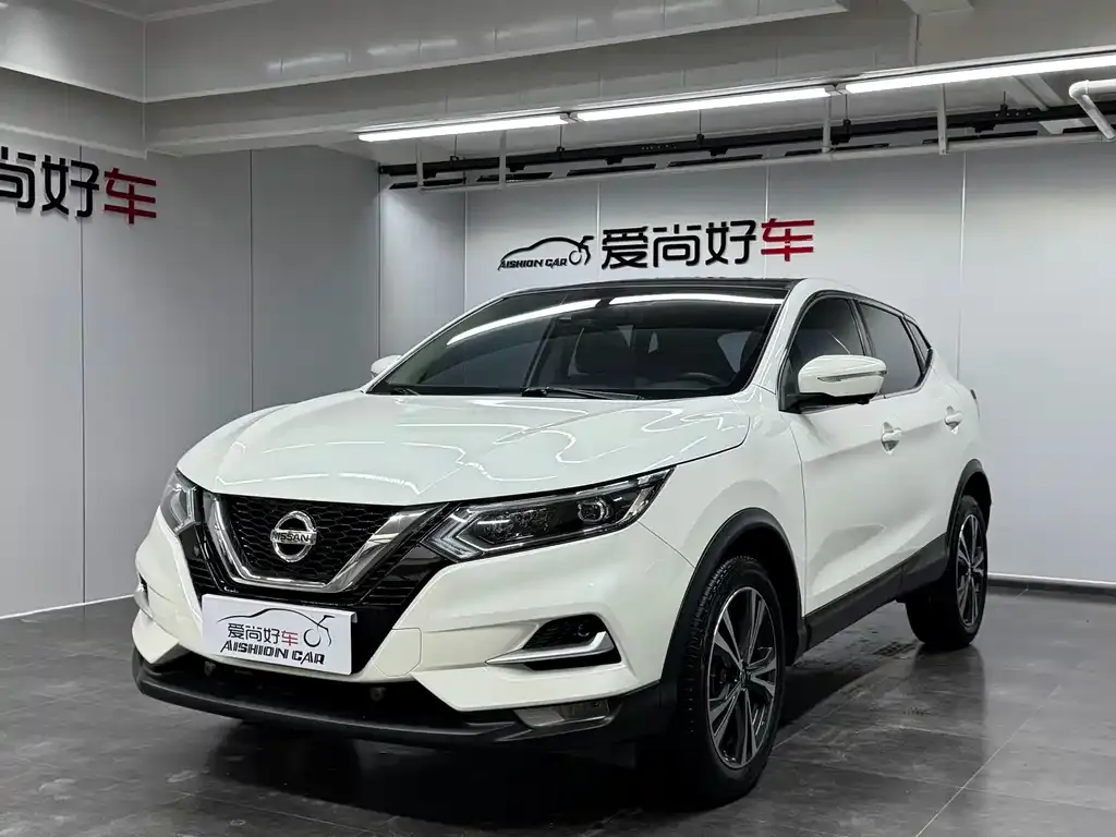 Nissan Qashqai — фото 1