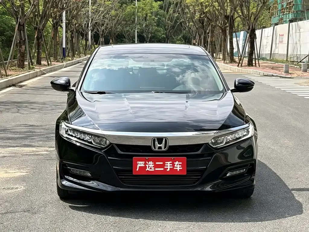 Honda Accord — фото 7