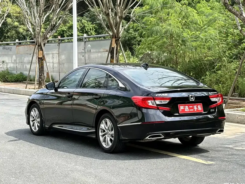 Honda Accord — фото 5