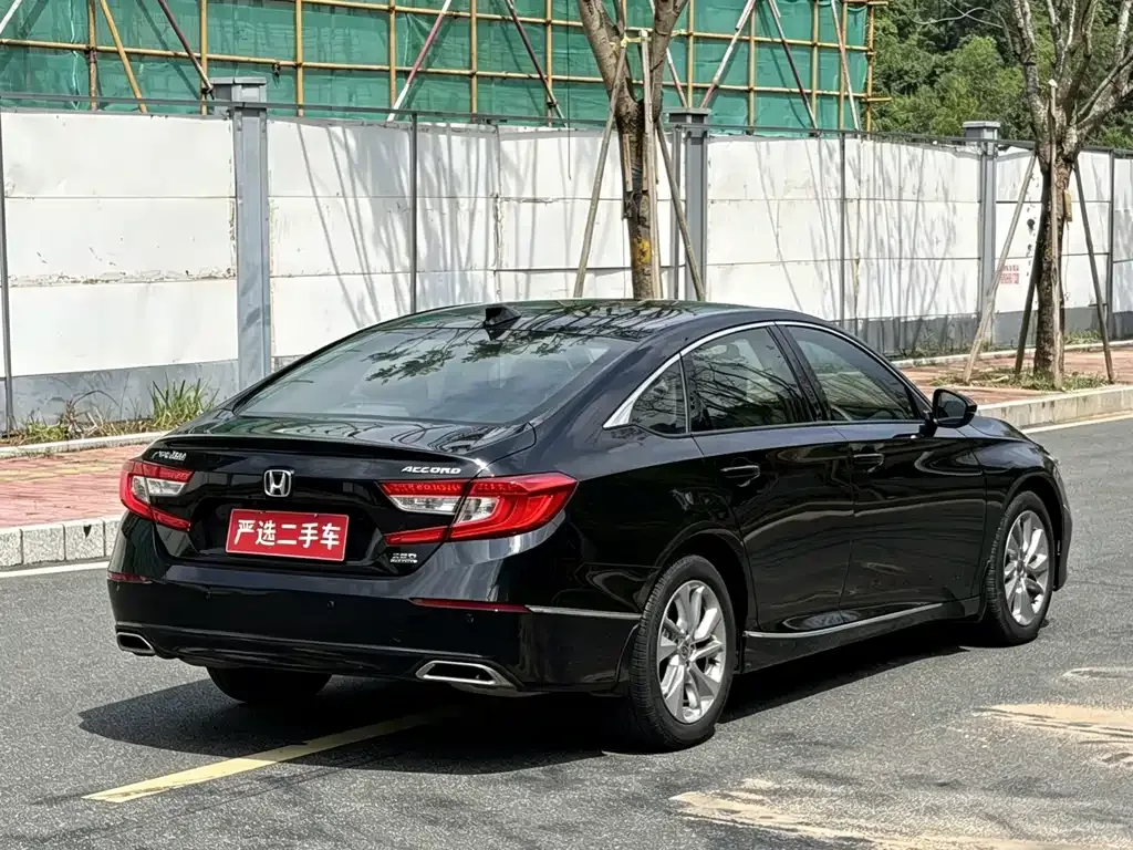 Honda Accord — фото 2