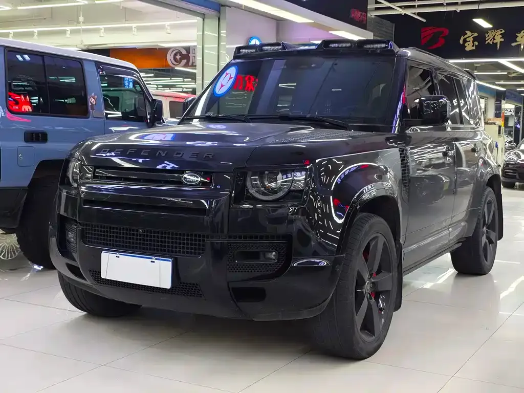 Land Rover Defender — фото 1