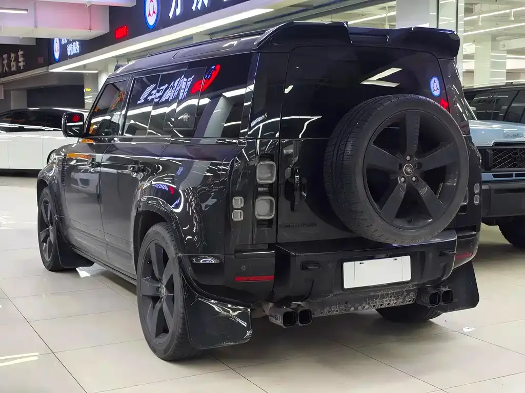 Land Rover Defender — фото 10