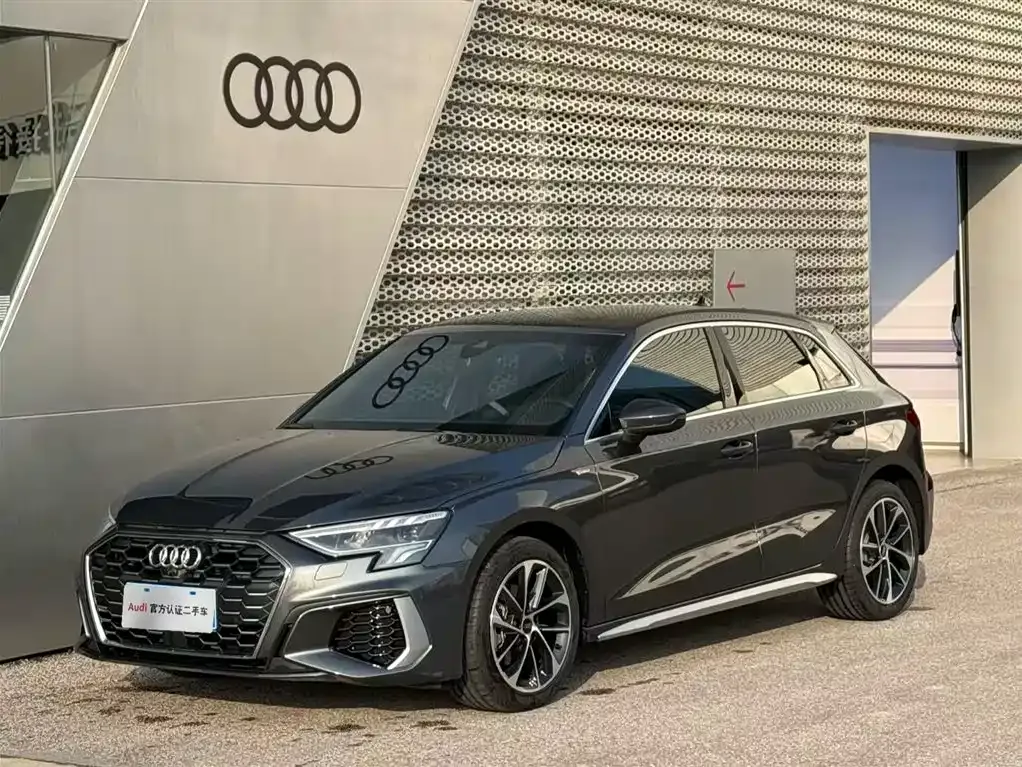Audi A3 — фото 1