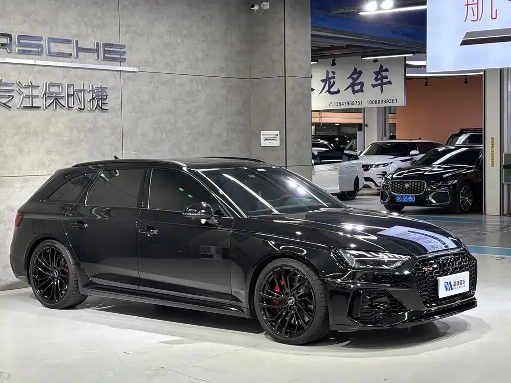 Audi RS 4 — фото 7