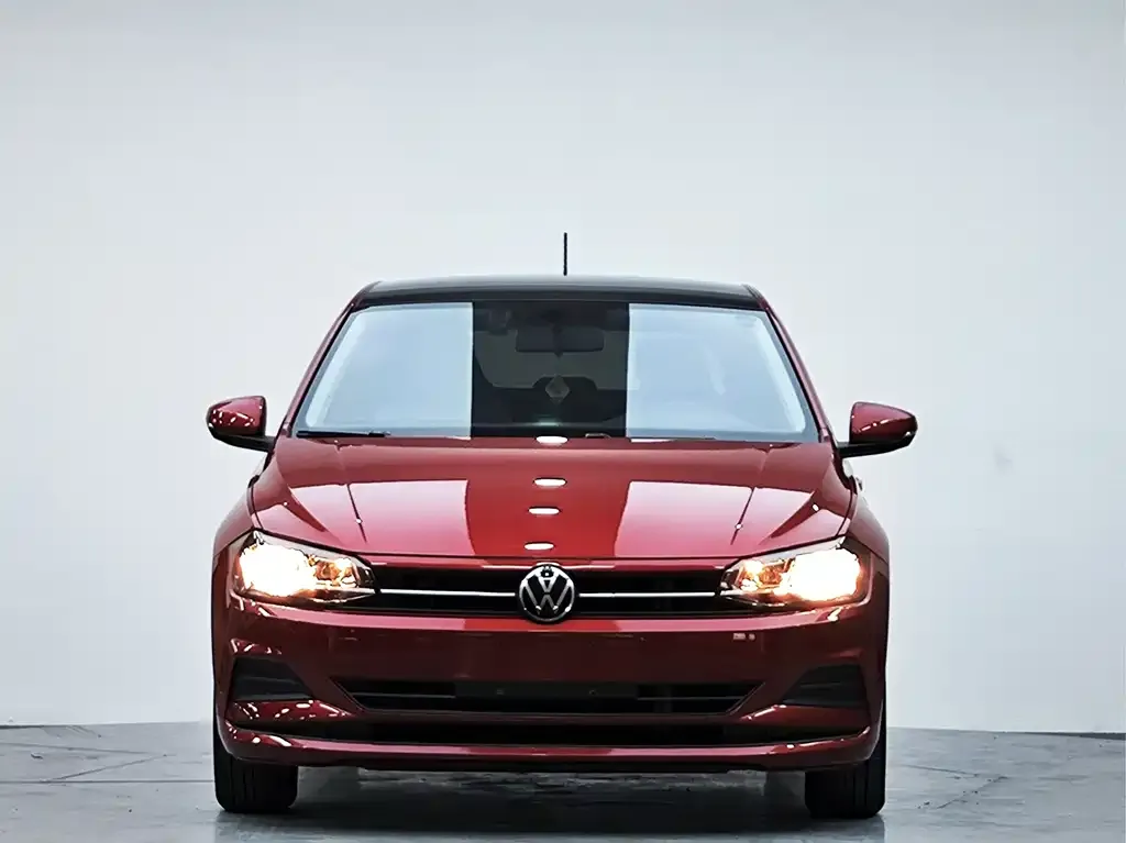 Volkswagen Polo — фото 7