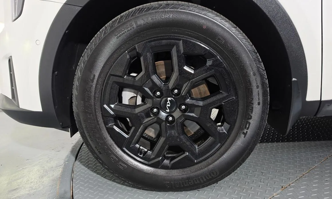 Kia Sorento — фото 8