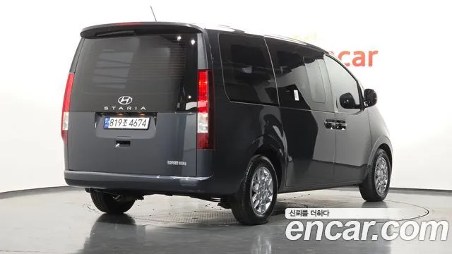 Hyundai Staria — фото 2
