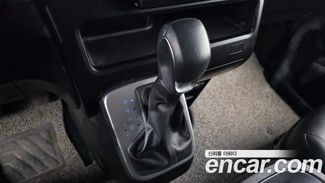 Hyundai Staria — фото 4
