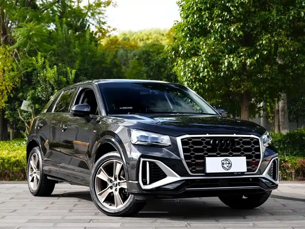 Audi Q2L — фото 9