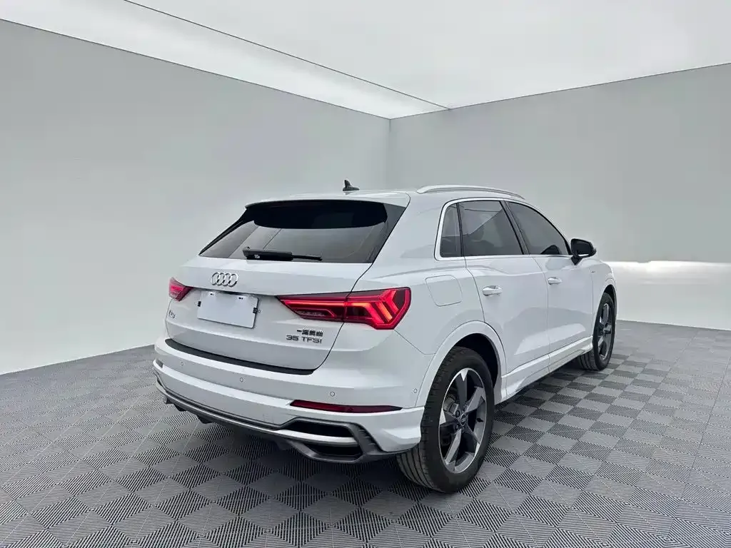 Audi Q3 — фото 4