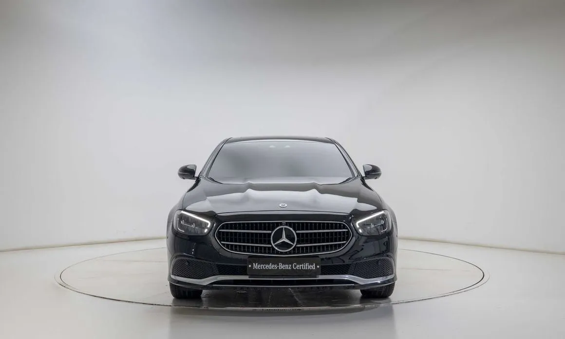 Mercedes-Benz E-Class — фото 2